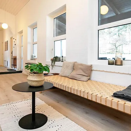 14 Person In S By Saeby (Nordjylland)